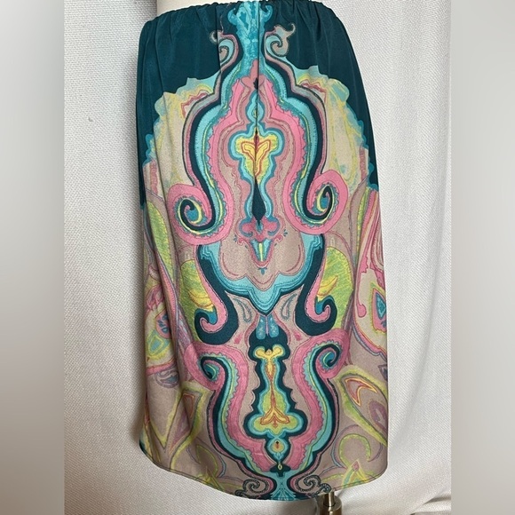 glam Dresses & Skirts - Glam paisley skirt